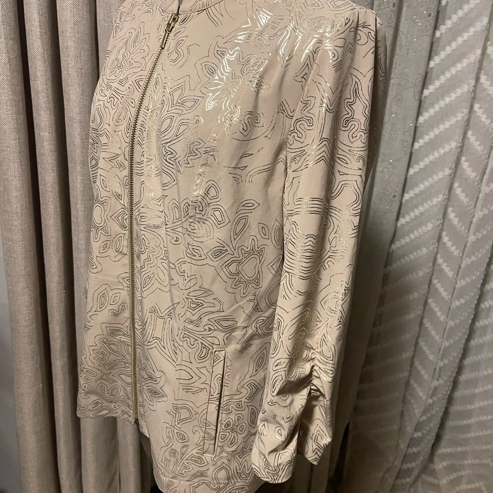 Jacket - Picture 6 of 6